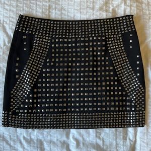 NWOT Forever 21 Black Studded Mini Skirt Size Medium